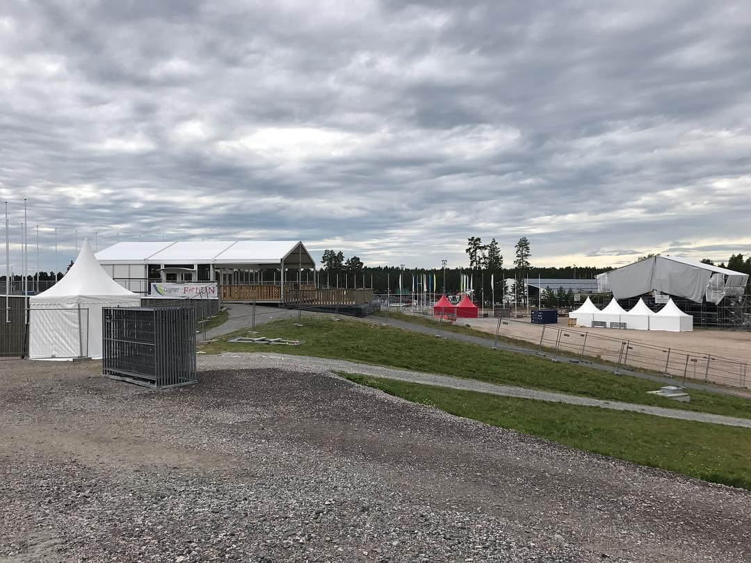 The venue is transforming into what we love.. ❤️ - 1502537757