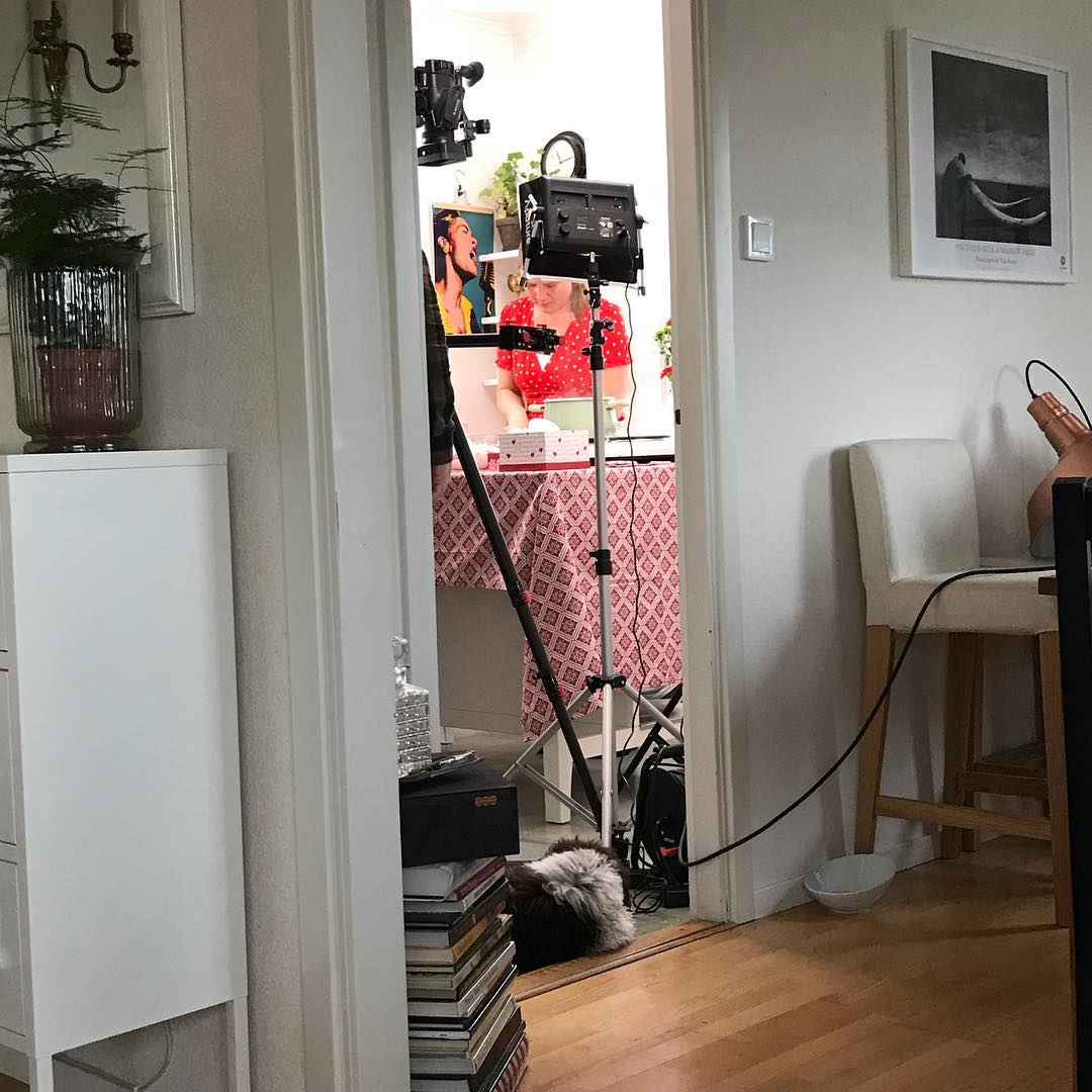Köket blev till filmstudio än en gång. @couvert.se gör film med @squidpop_produktion till @frebaco_kvarn - 1511605069
