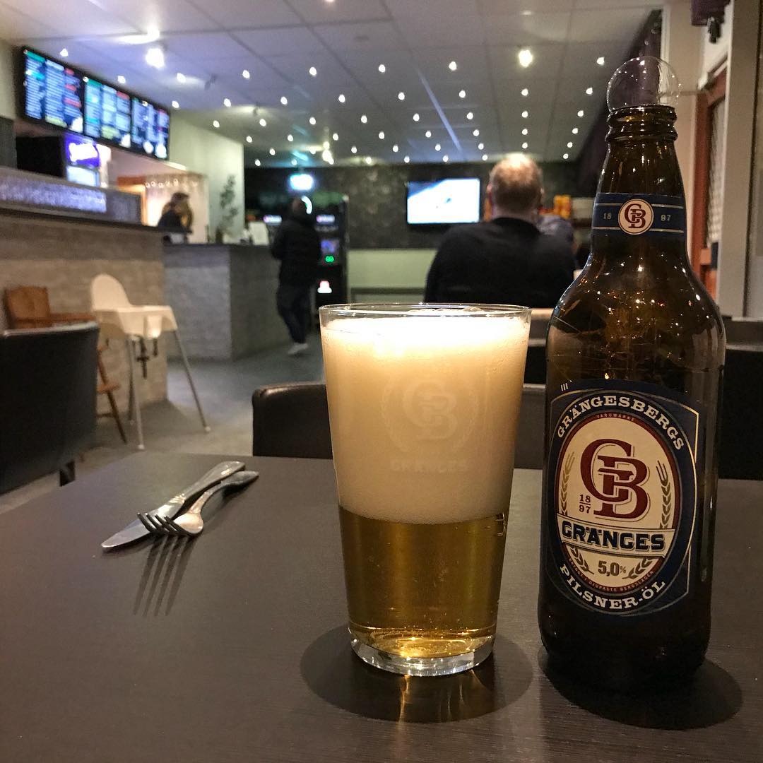 I dag levererade lokala pizzerian - 1511643585